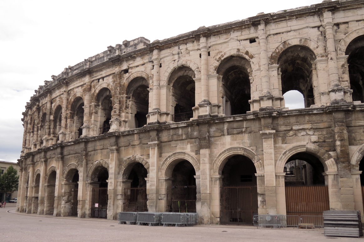 Nîmes