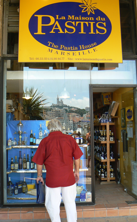 Sklep z pastisem w Marsylii