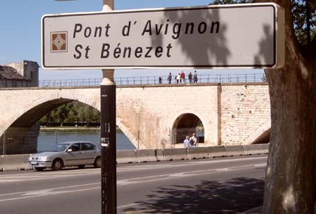 Most w Awinionie