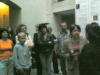 Nasza wycieczka oprowadzana przez pani� kustosz, Muzeum Angladon, Awinion, 2-05-2007