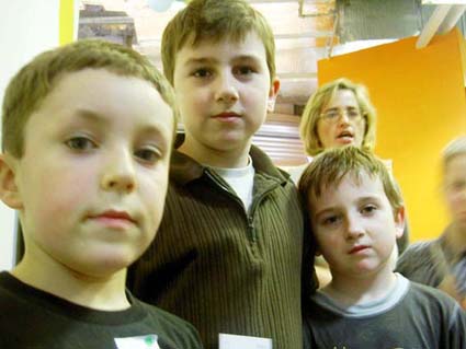 Wiktor, Ada� i brat Adasia