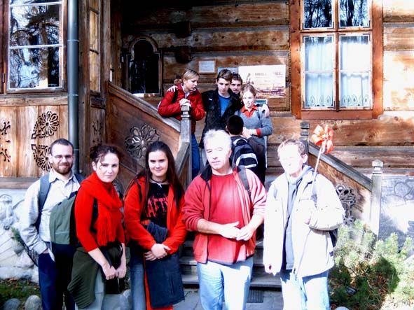 Szko�a Kasi Rabiej ze mn� przed "Kolib�"