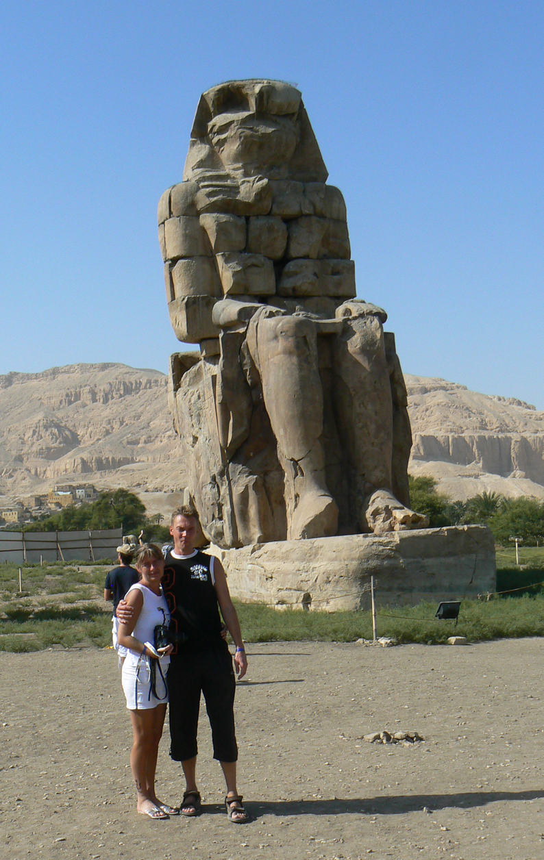 Teby zachodnie, Kolosy Memnona - Renatka i Michał