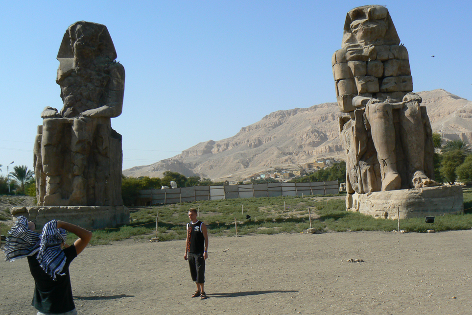 Teby zachodnie, Kolosy Memnona - Michał