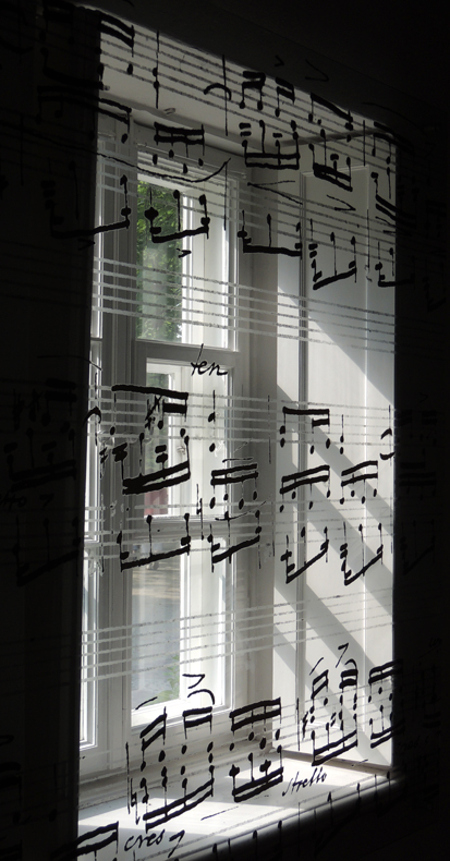 Okno w dworku Chopina