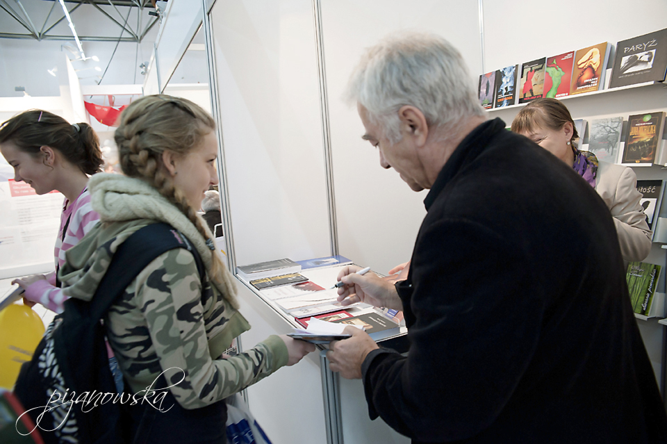 Młodzi łowcy autografów