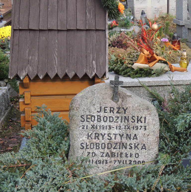 Krystyna Słobodzińska, prawdziwa twórczyni zakopiańskiej dzałalności kulturalnej po II wojnie: szefowa wydziału kultury, MDK, Teatru Modrzewjewskiej, twórczyni Jesieni Tatrzańskiej i Festowalu Folkloru. Dlaczego, do licha, nie pamięta się o niej tak, jak na to zasługuje?