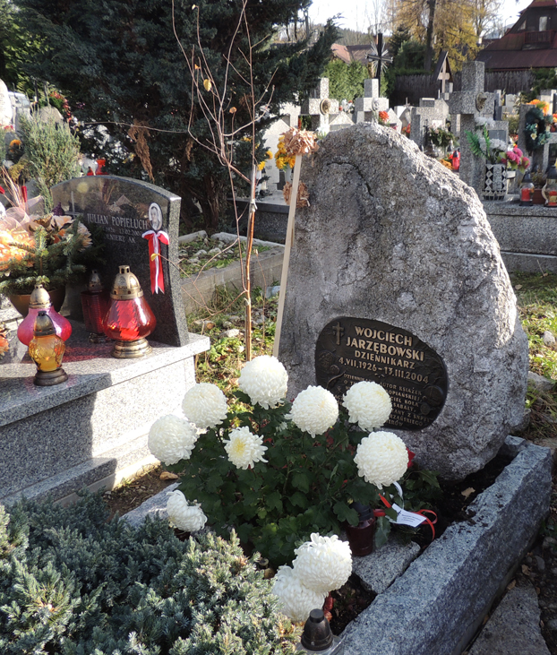Wojciech Jarzębowski, autor i bohater mnóstwa anegdot, jedna z charakterystycznych postaci niedawno minionej epoki. Niepotrzebnie zapomniany.