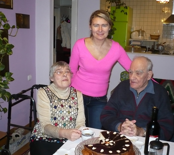 W Rzeszowie 27 grudnia 2012 - Renatka z Mamą i Dziadziem