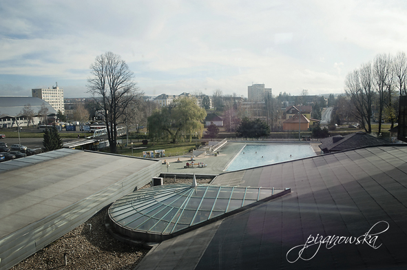 Mimo plus 5 stopni na dworze chętni do kąpieli byli...