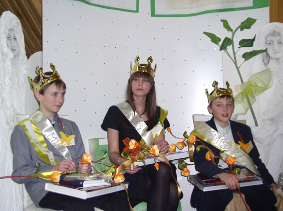 Od lewej Miko�aj Borkowski, Kaja Kiszela, Bart�omiej Kr�l-J�zaga