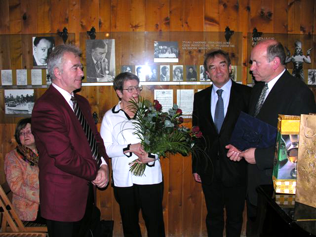 Atma,m 29-03-2008, MP, Ewa Matuszewska - rzecznik prasowy Zakopanego, Maciej Wojak - przewodniczący Komisji Kultury, senator Franciszek Bachleda - sekretarz miasta