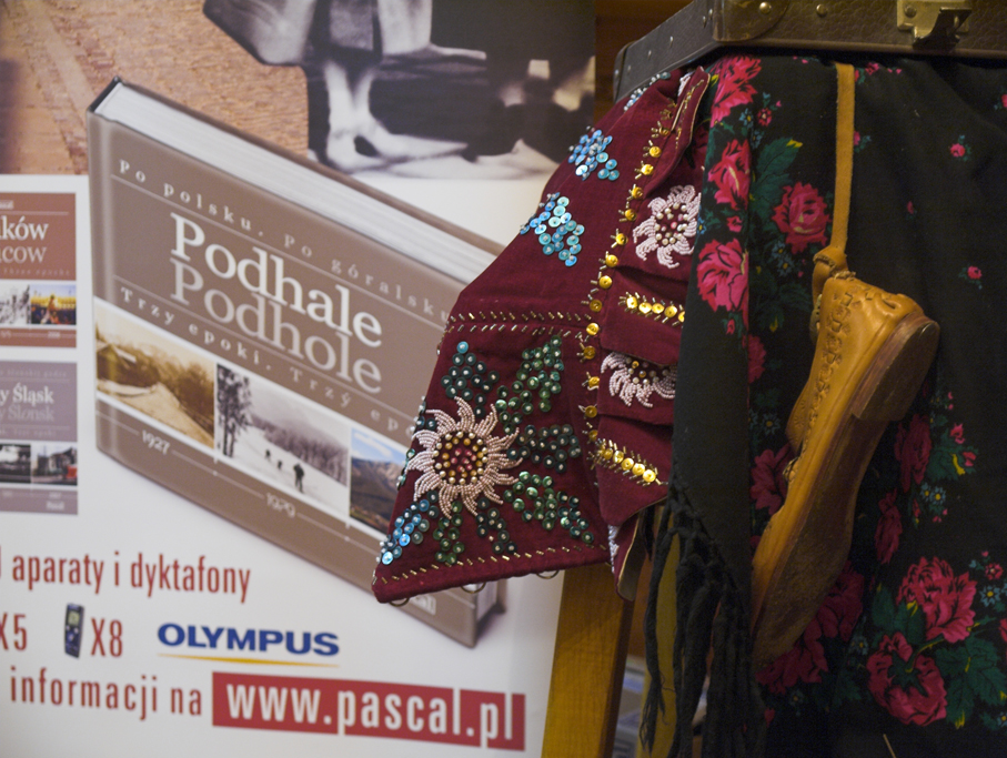 Reklama ksia�ki, fot. Micha� Zarytkiewicz