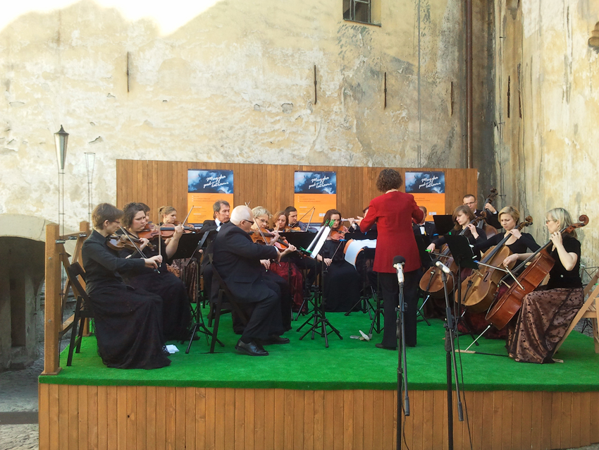 Tatrzańska Orkiestra Klimatyczna na Zamku Orawskim