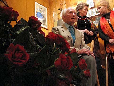 4-11-2006, Atma, Dr Galica z c�rkami Lucyn� i Krystyn�, fot. Renata Pi�anowska